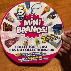 5 Surprise Mini Brands Collector's Case - Pink